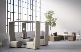 Ein multifunktionales Sitzsystem für das moderne Arbeitsumfeld oder mit hoher Rückenoption als Meeting-Point im Wartebereich