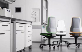 Neon ist ein Arbeitsstuhl für Büro und Labor mit Synchronmechanik und austauschbaren Polstervarianten