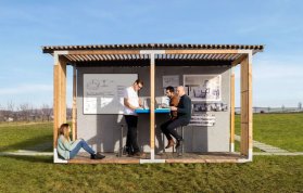 Leva Office ist ein luftiger Raum im Freien zum Arbeiten und Relaxen in modularer Bauweise aus verschiedenen Elementen