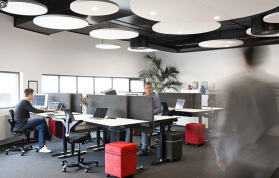 Ideas - Akustische Deckenpaneele mit Beleuchtung