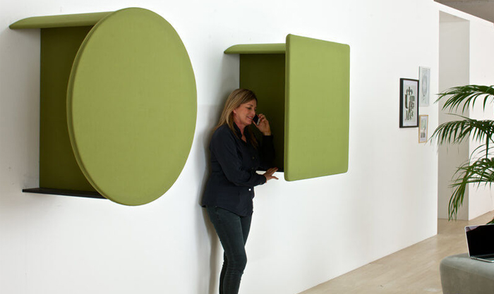 <p>Akustische Telefonzelle aus Stoff</p>