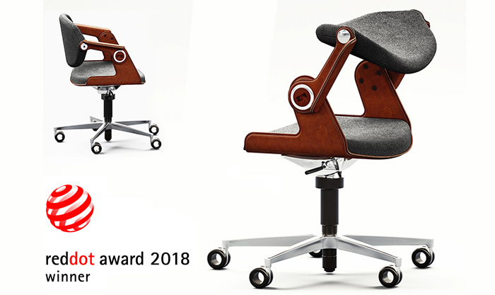 <p>Sitzen UND stehen mit dem Balance.Chair</p>